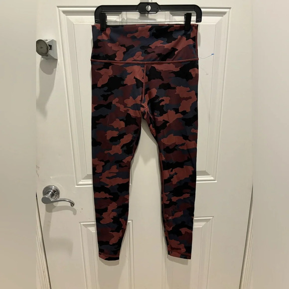 Wunder Under High-Rise
Tight 28" *Full-On
Luxtreme - Picture 3 of 6